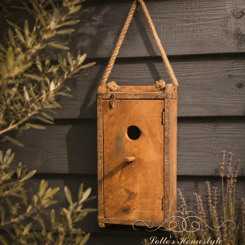 Steenmal vogelhuisje