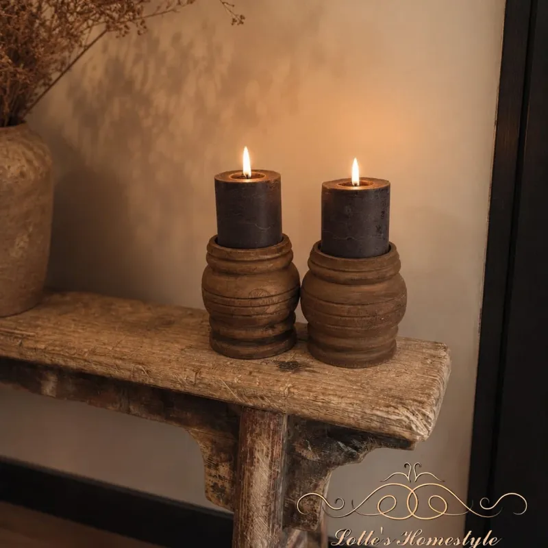 Set houten kandelaars 