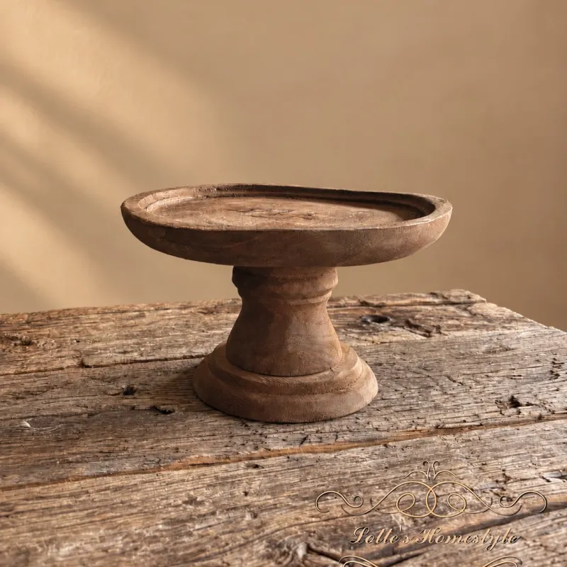 Houten plateau op voet