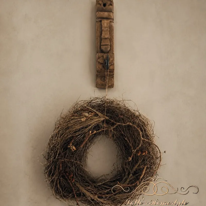 Oude houten wandhaak