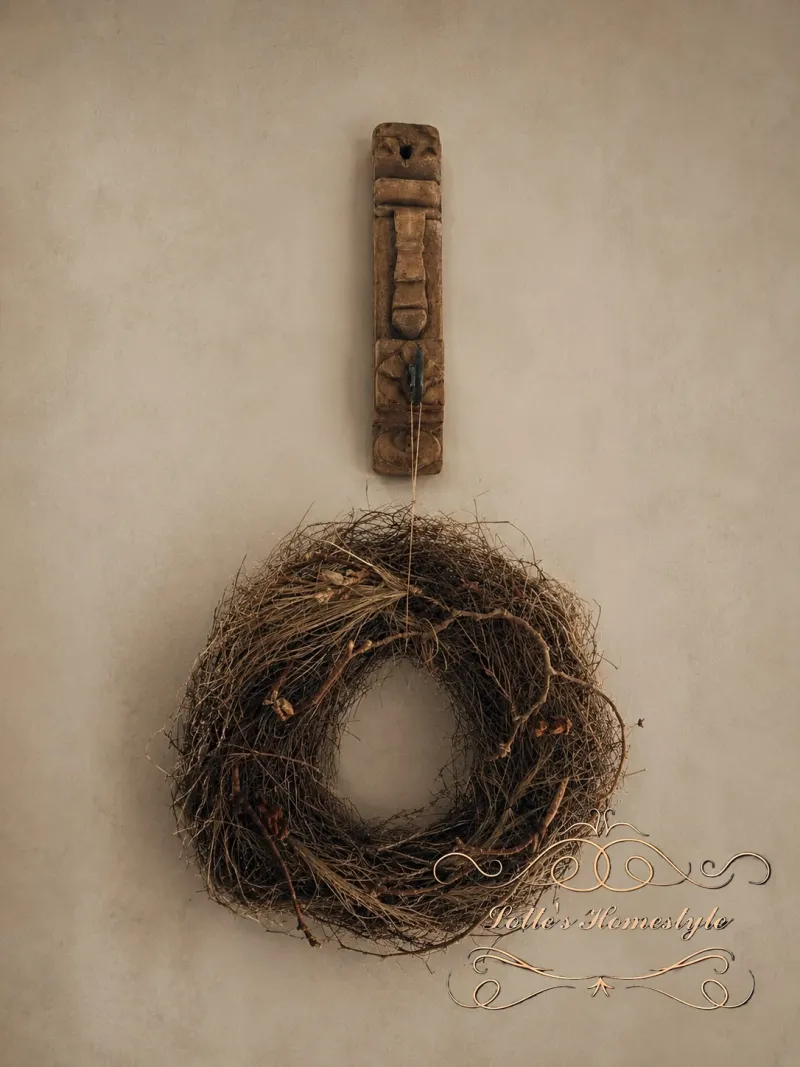 Oude houten wandhaak